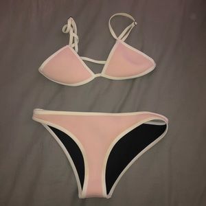 Hoaka swimwear bikini